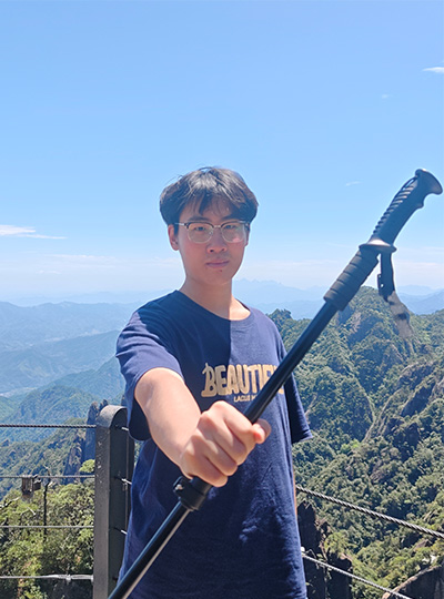 裴国傲